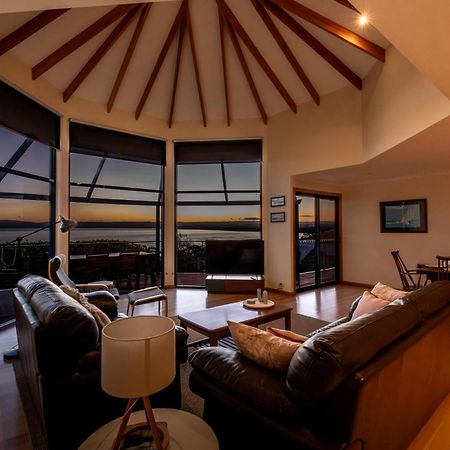 Waterline Holiday Home Coles Bay Esterno foto