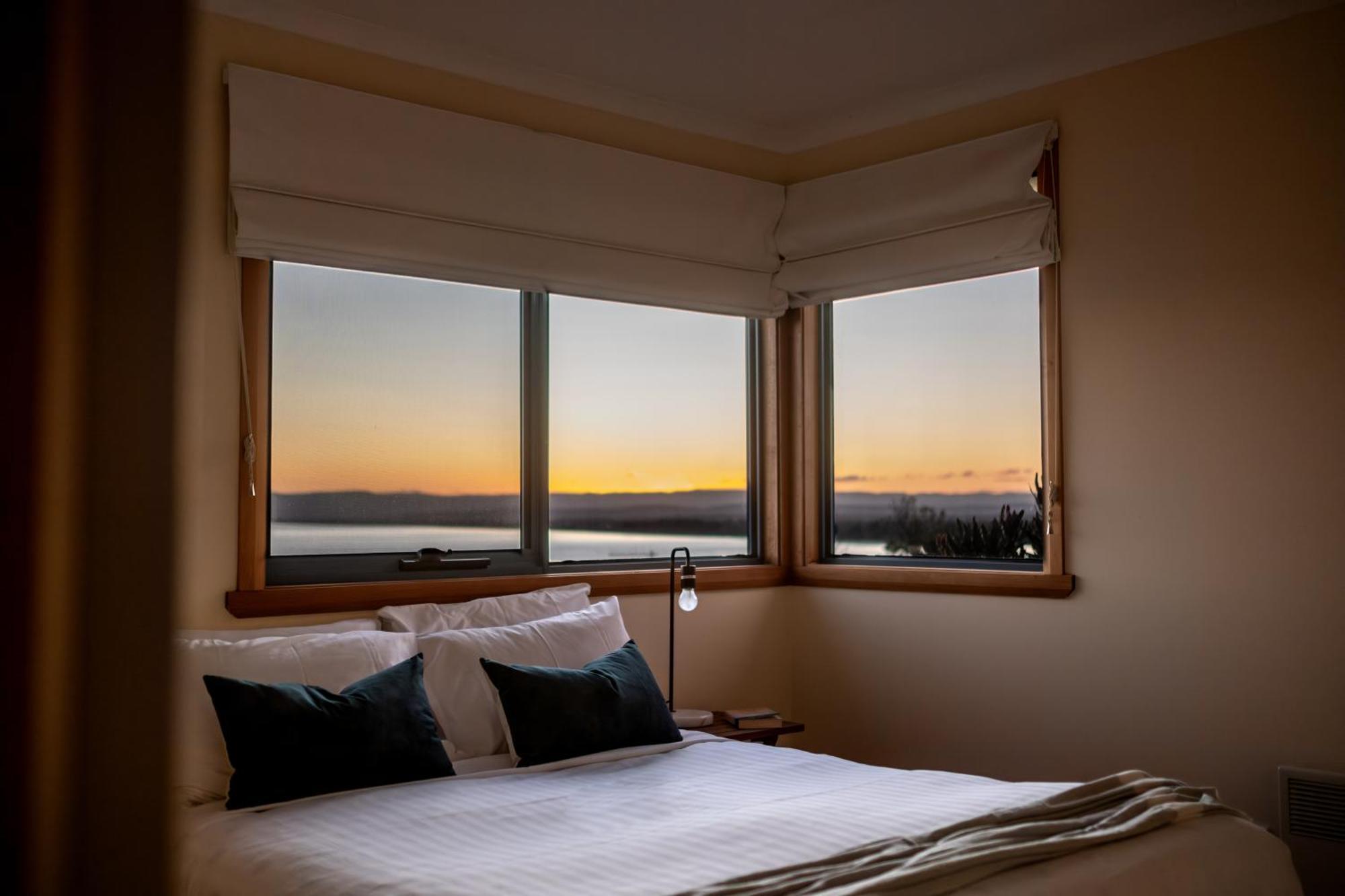 Waterline Holiday Home Coles Bay Esterno foto
