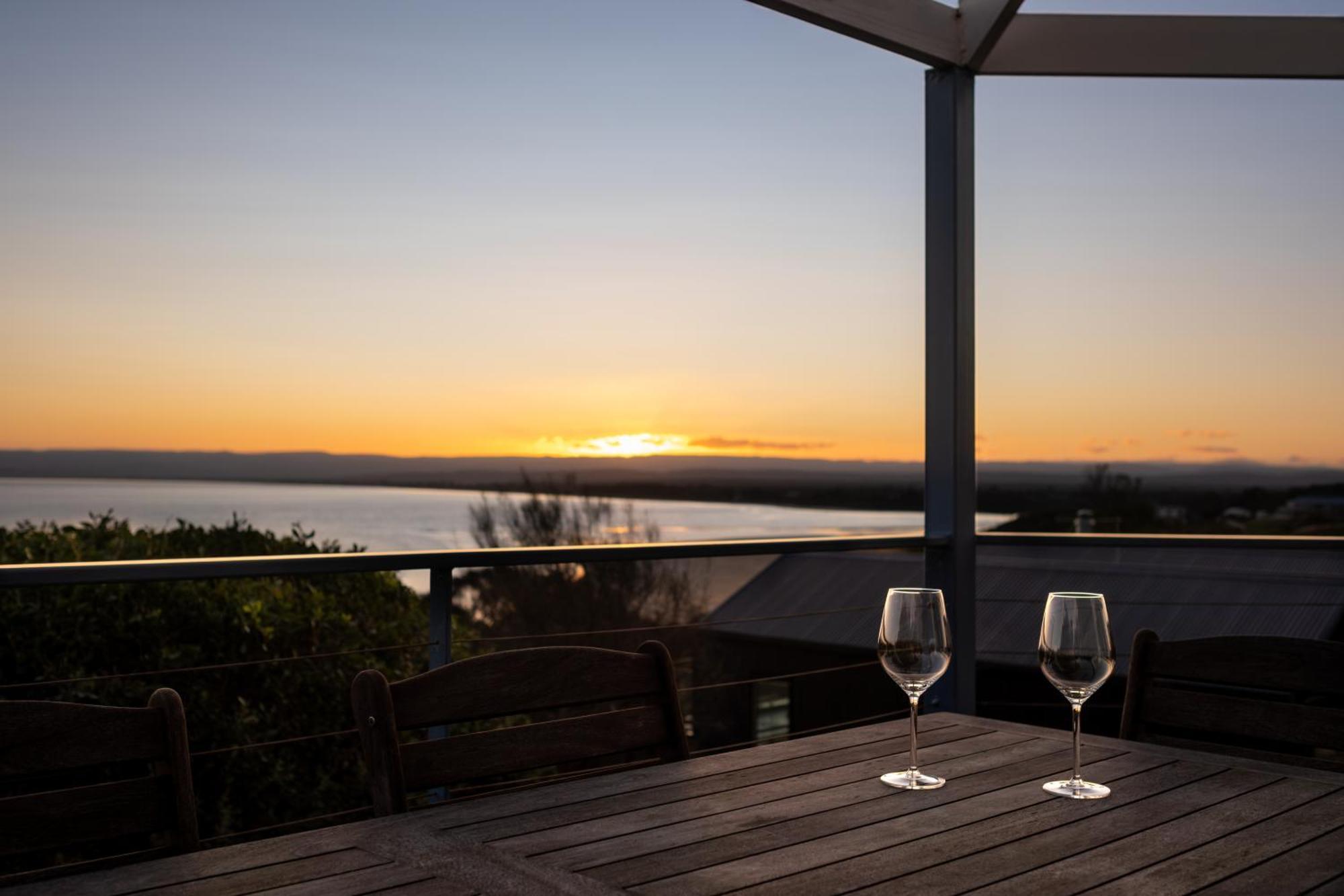 Waterline Holiday Home Coles Bay Esterno foto