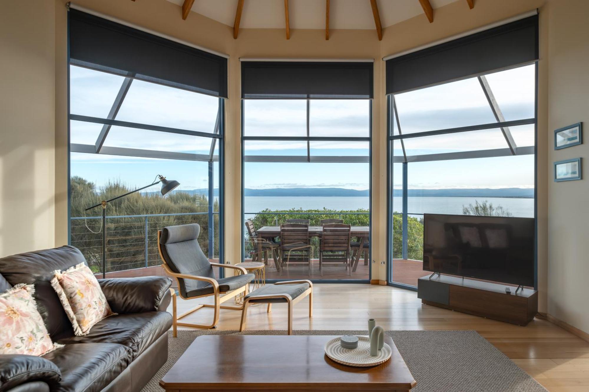Waterline Holiday Home Coles Bay Esterno foto